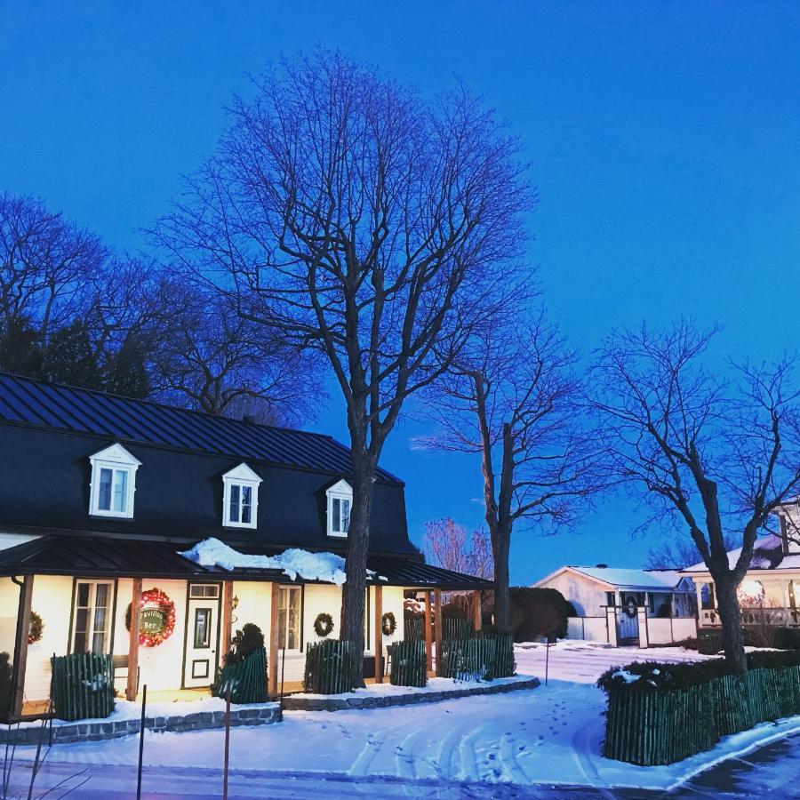 Goeliche Hotel Et Appartement Saint-Laurent-de-l'ile d'Orleans Kültér fotó