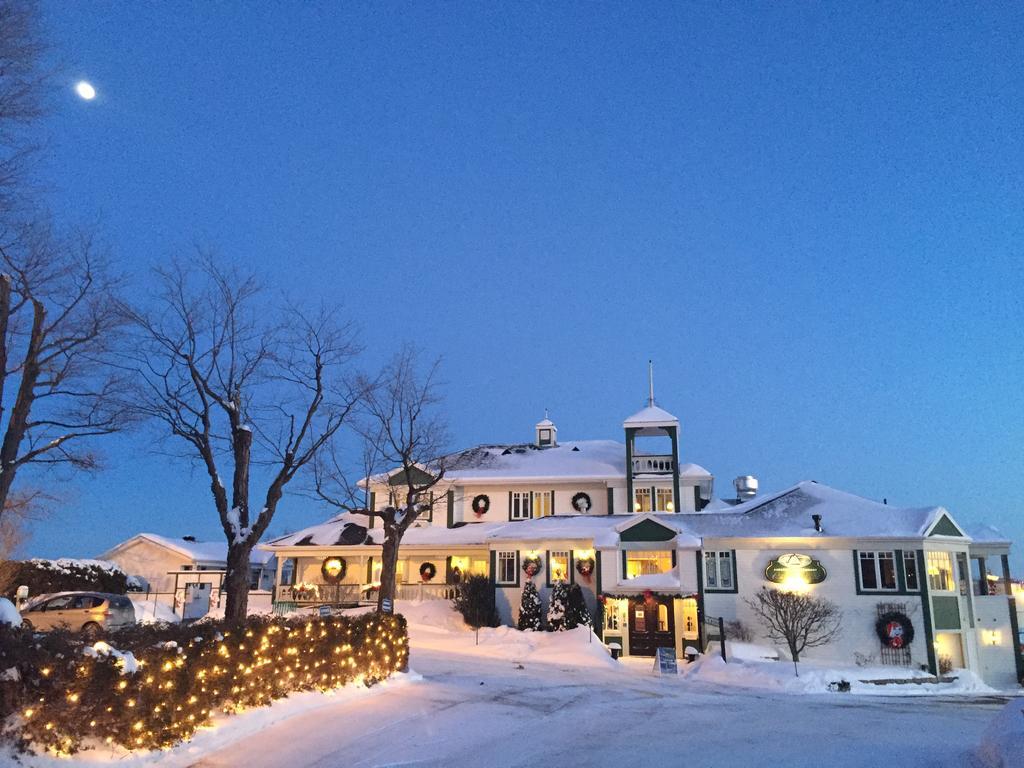 Goeliche Hotel Et Appartement Saint-Laurent-de-l'ile d'Orleans Kültér fotó