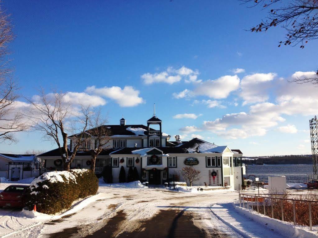 Goeliche Hotel Et Appartement Saint-Laurent-de-l'ile d'Orleans Kültér fotó