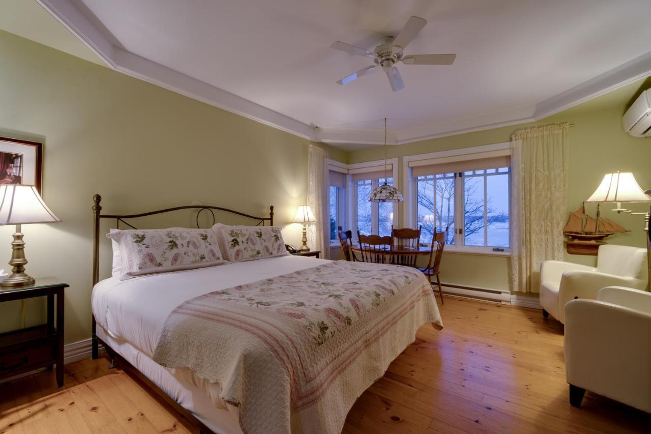 Goeliche Hotel Et Appartement Saint-Laurent-de-l'ile d'Orleans Kültér fotó